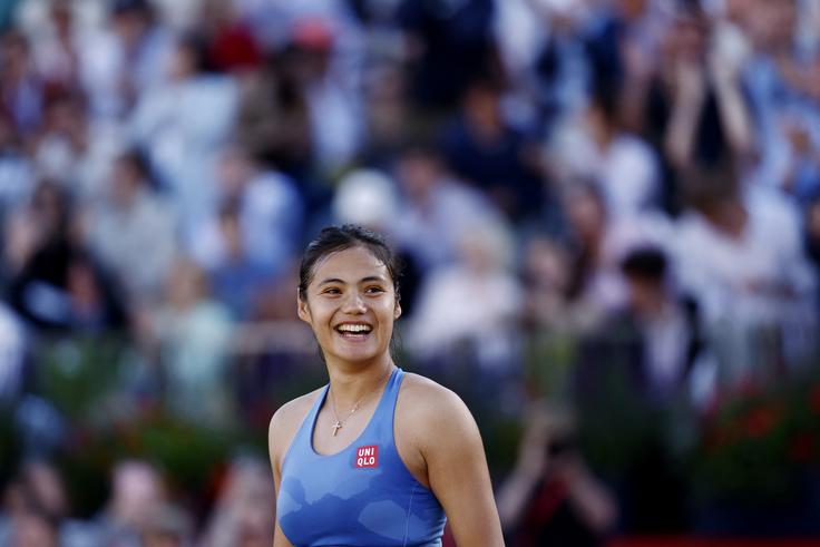 Emma Raducanu na poti do finala še ni izgubila niza. | Foto: Reuters