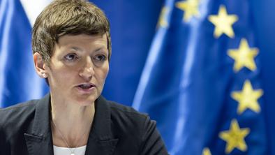 Maja Makovec Brenčič ostaja ministrica za izobraževanje