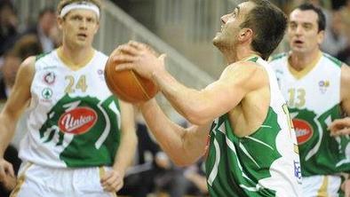 Olimpija do tesne zmage