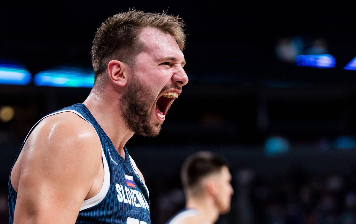 Luka Dončić | Luka Dončić je bil glasen na parket kakor tudi ob njem. V minuti odmora je dal moštvenim kolegom vedeti, da morajo držati skupaj. Video si poglejte povsem na dnu novice. | Foto Guliverimage