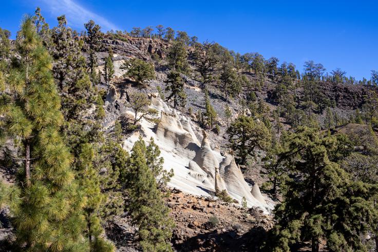 Paisaje Luanar z razgledne točke na krožni poti. | Foto: Matej Podgoršek