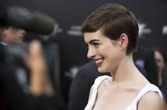 Anne Hathaway prihodnje leto gospa Schulman