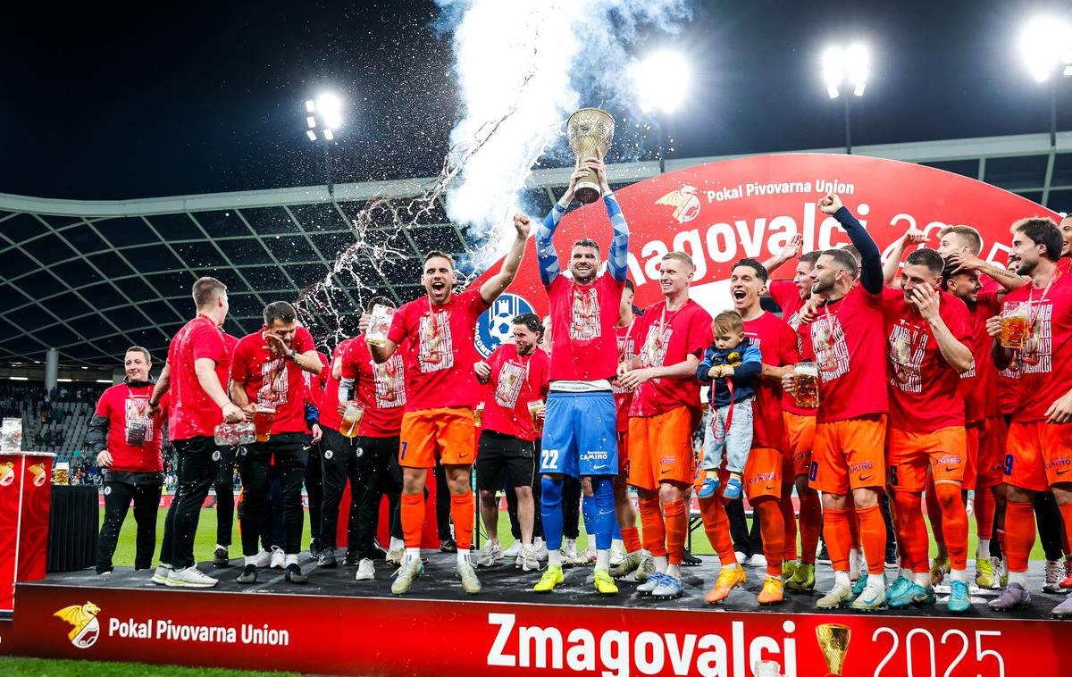 pokal finale NK Celje | Celjani so kljub desetim finalnim nastopom lovoriko osvojili šele drugič. | Foto Aleš Fevžer