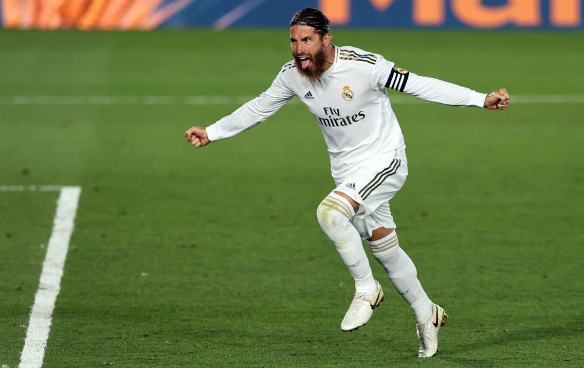 Sergio Ramos | Sergio Ramos je hladnokrvno zadel enajstmetrovko ter popeljal Real Madrid do zmage, s katero ima pred Barcelono zdaj štiri točke naskoka. | Foto Getty Images