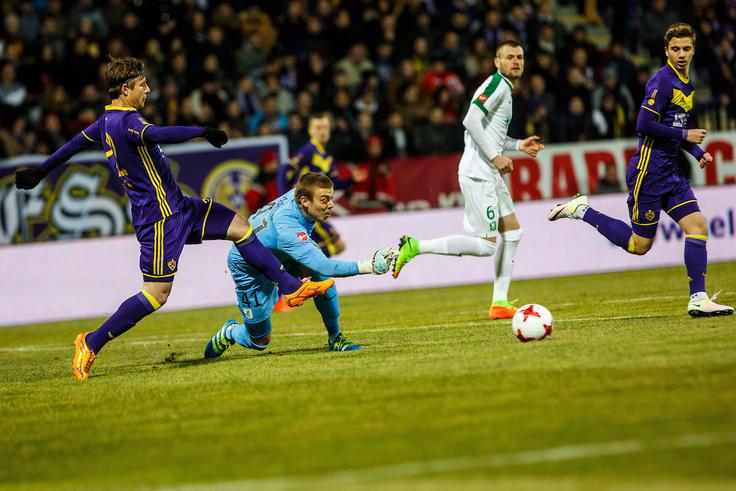 Nejc Vidmar je moral enkrat po žogo v lastno mrežo, potem ko ga je v 51. minuti premagal Luka Zahović. | Foto: Grega Valančič/Sportida