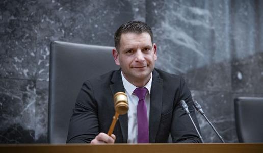 Resni.ca s predlogom o obveznem testiranju na droge, konoplja izvzeta