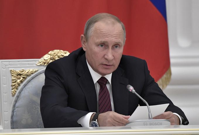 Ruski predsednik Vladimir Putin je humanitarni premor uvedel, potem ko je Varnostni svet Združenih narodov v soboto sprejel resolucijo o 30-dnevni prekinitvi ognja v Siriji. | Foto: Reuters