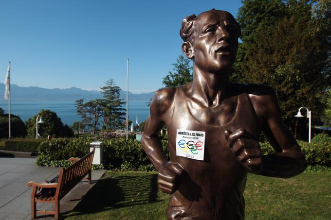 Zatopkov kip stoji pred Muzejem športa v Lozani v Švici. | Foto: Getty Images