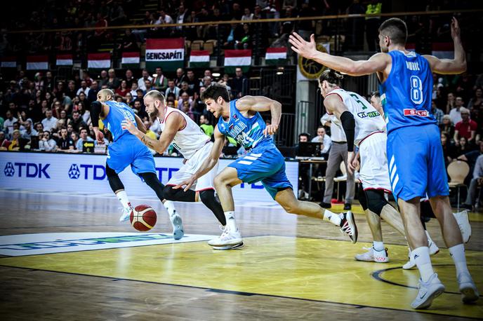 Madžarska : Slovenija, slovenska košarkarska reprezentanca | Slovenska košarkarska reprezentanca je uvodni tekmi sklenila polovično uspešno.. | Foto FIBA