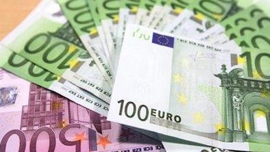 Gospodarska gibanja: Reševanje evra?