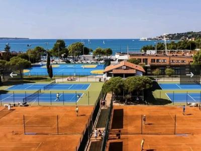 Obsežna obnova Športnega parka Portorož se kljub prijavi na inšpektorat bliža koncu