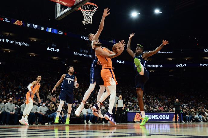 Phoenix Dallas Dončić | Dallas je tudi drugo tekmo s Phoenixom izgubil. | Foto Reuters