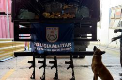 Policist Hulk po naključju izvohal 48 ton marihuane #video