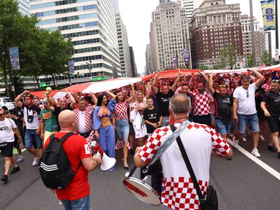 Hrvaški navijači so ogreti: Vatreni ob 23.00 na odločilni tekmi