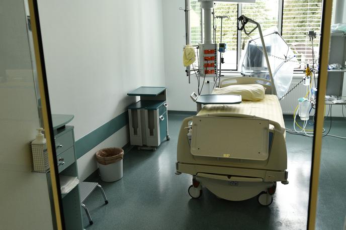 Klinika Golnik bolniki | Gre za pomembno naložbo v javno zdravje, saj prispeva k boljšemu zdravju prebivalstva ter dolgoročnemu zmanjševanju zdravstvenih, socialnih in ekonomskih posledic teh okužb, so sporočili iz vlade. | Foto STA