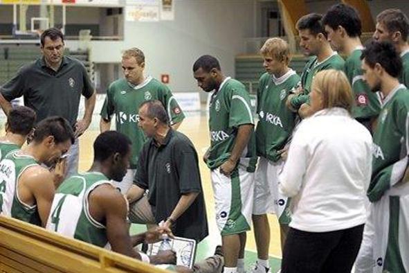 Sunara: Na dveh frontah do obstanka