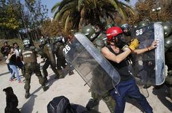 Čilski študenti so se spopadli s policijo