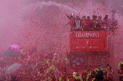 Parada v Neaplju, v Liverpoolu slavilo milijon ljudi #video
