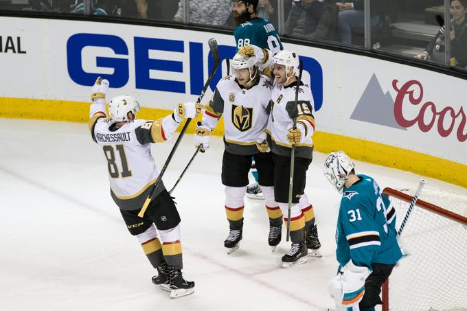 Hokejisti Vegas Golden Knights so v podaljšku povedli v seriji z 2:1. | Foto: Reuters