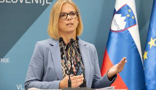 Dnevnik: Začasna notranja ministrica bo Sanja Ajanović Hovnik #video