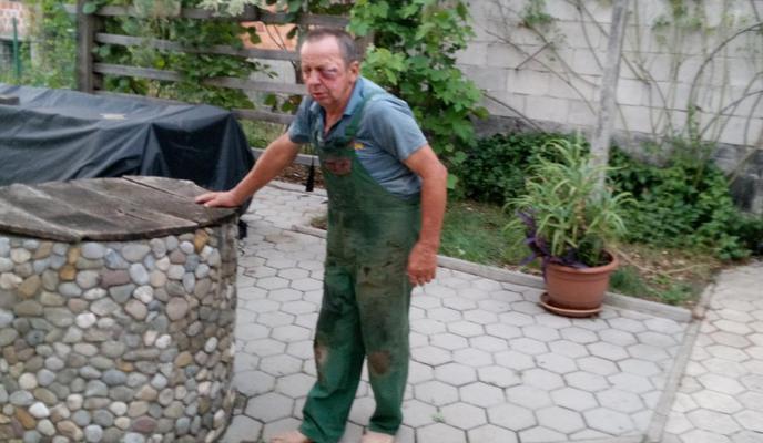 Brutalen napad na 70-letnika: policija prijela enega od napadalcev