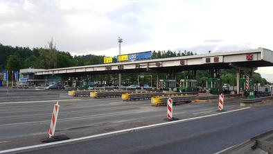 Danes rušijo prvo cestninsko postajo, to je urnik del #video