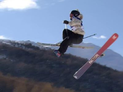 Sarah Hoefflin, nekdanja olimpijska zmagovalka, je hudo padla