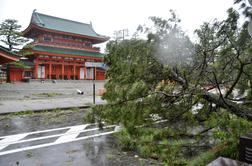 Japonsko stresel močan potres: oblasti izdale opozorilo pred cunamijem