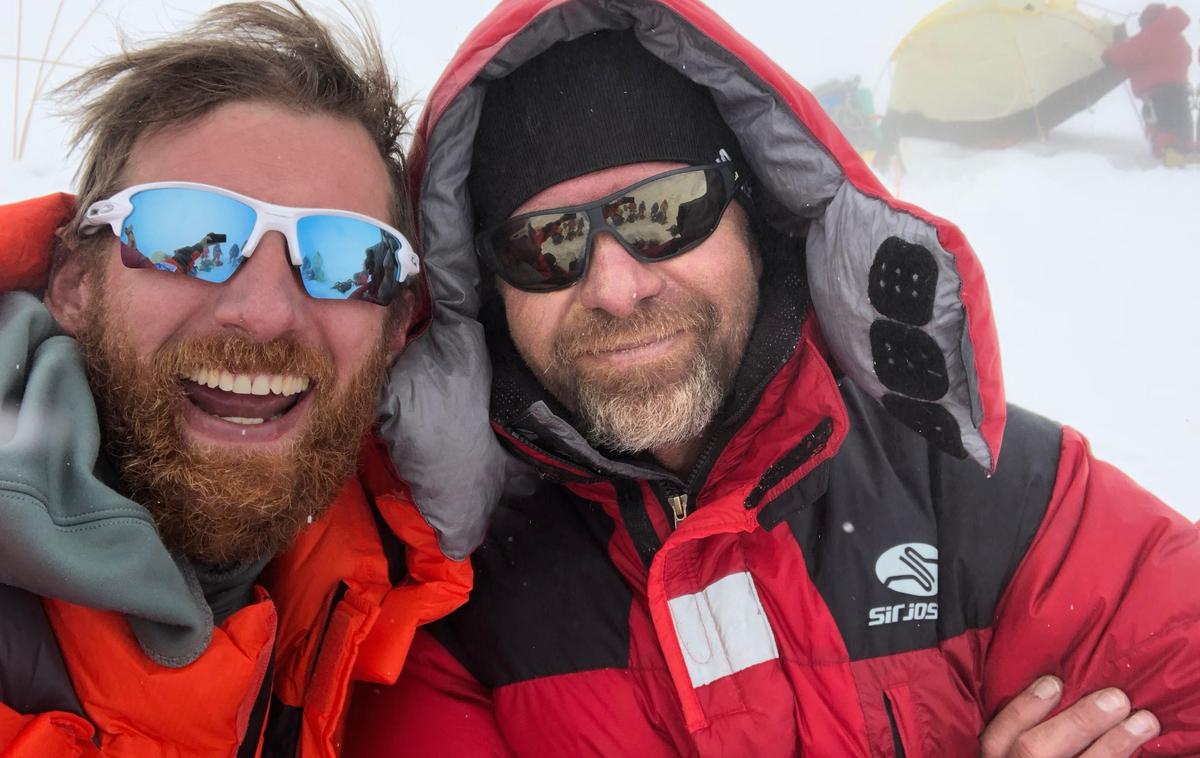 Tomaž Rotar Jake Meyer | Britanec Jake Meyer in Slovenec Tomaž Rotar sta 21. julija letos stopila na vrh druge najvišje gore sveta K2. Zaradi številnih neuspelih poskusov in smrtnih žrtev se je gore oprijelo ime morilska gora. | Foto osebni arhiv