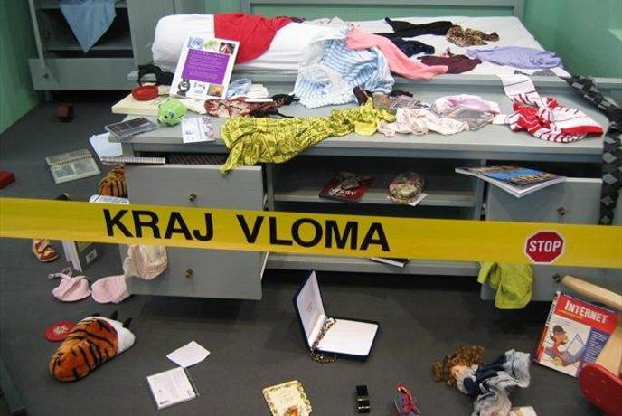 So tudi vaša stara lesena vrata vaba za vlomilce? Vas moti hrup s hodnika?