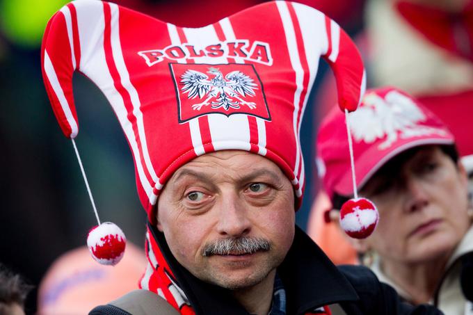 Poljski navijači so preplavili Planico. | Foto: Vid Ponikvar