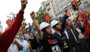 V Carigradu vre: policija na demonstrantih že uporabila solzivec
