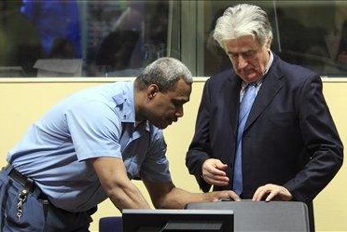 Karadžić zahteva prekinitev sojenja 