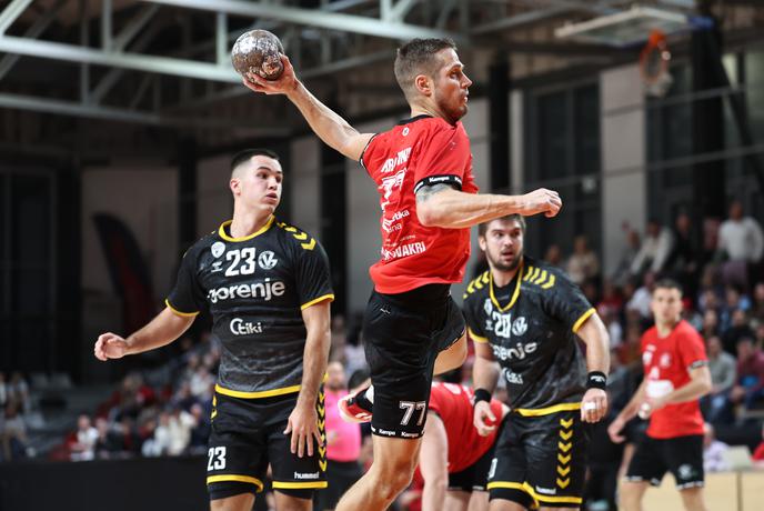 Slovanu derbi z Gorenjem in skok na vrh