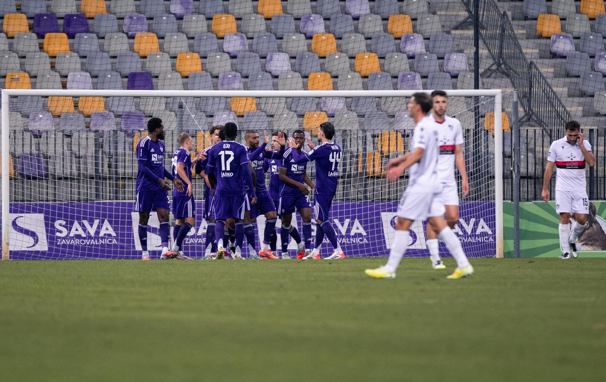 Maribor - Primorje, 1. SNL | Hilal Soudani je v prvem polčasu dvakrat zatresel mrežo Primorja, njegovi soigralci pa so v nadaljevanju zabili še dvakrat. | Foto Sebastijan Andrejek Bukovec