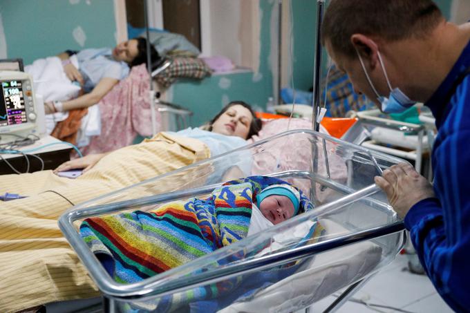 V času vojne se je v Ukrajini rodilo 10.767 otrok. | Foto: Reuters