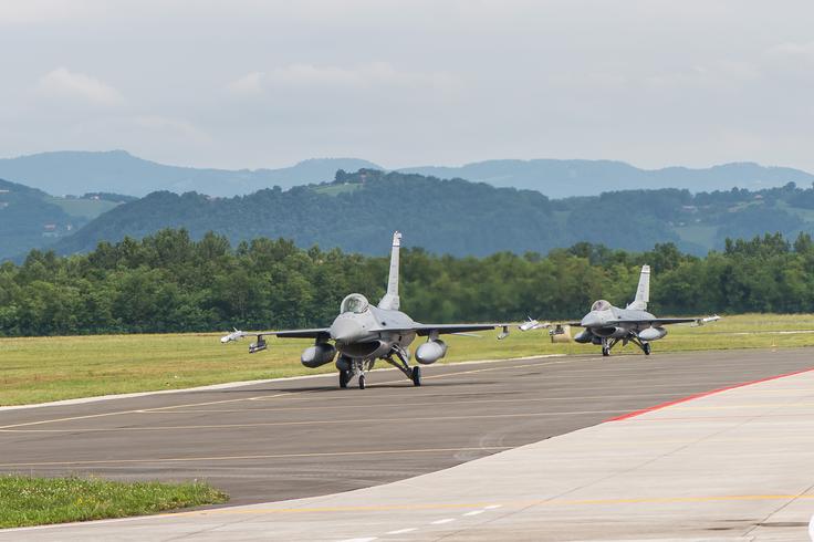 F16 - lovec letališče Cerklje | Foto: Klemen Korenjak