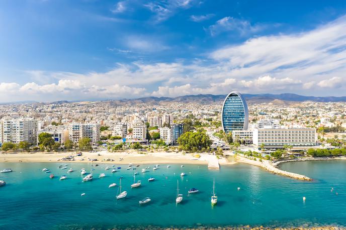 Ciper, Limassol | Ciper je od leta 1974 razdeljen na južni, večinsko grški, in severni, večinsko turški del. Republika Ciper na jugu je mednarodno priznana in članica EU od leta 2004. | Foto Shutterstock