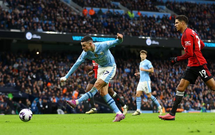 Phil Foden je za preobrat na mestnem derbiju v drugem polčasu zabil dva gola. | Foto: Reuters
