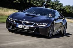 BMW kljub višjim davčnim stroškom prihodke povečal na 19,6 milijarde evrov