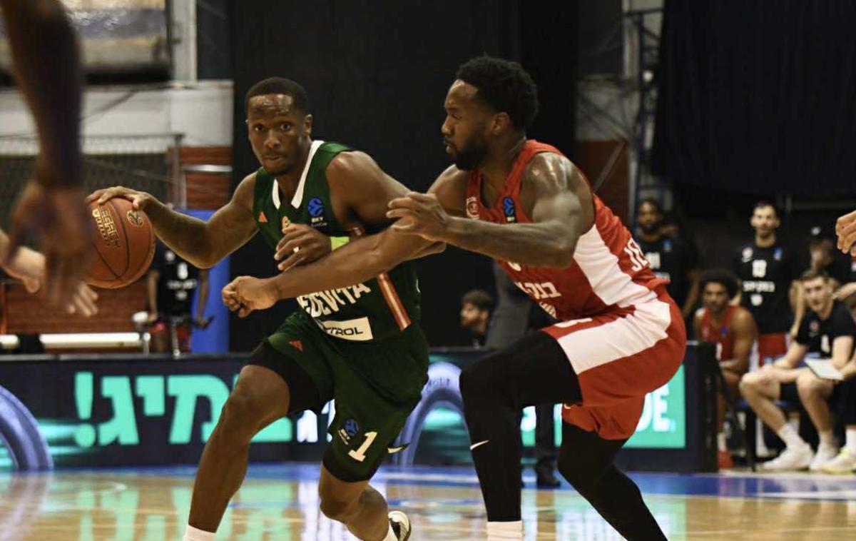 Cedevita Olimpija : Hapoel, Umoja Gibson | Cedevita Olimpija je prišla do svoje druge zmage v evropski sezoni. | Foto Tine Ružič/Cedevita Olimpija