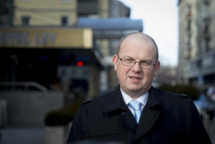 "Nikoli točno ne vemo, za koga vse posameznik dela, lahko je dvojni, celo trojni agent. Dvojni, trojni agenti v svetu obveščevalnih služb niso nikakršna posebnost. Te zadeve niso črno-bele,  tukaj drži pravilo, da so te zadeve najmanj sive. Zato mora država ravnati relativno previdno in premišljeno." | Foto: Ana Kovač