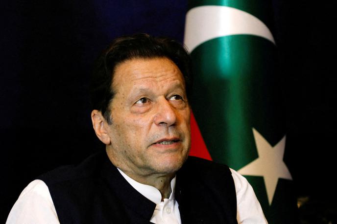 Imran Khan | Volitve je poleg vzajemnega obtoževanja med Khanom in Šarifom zaznamovalo tudi nasilje. | Foto Reuters