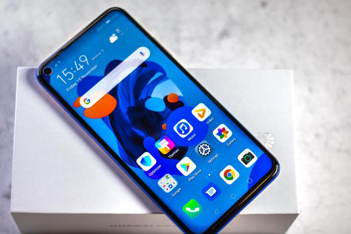 Huawei Nova 5T recenzija | Pametni telefon Huawei Nova 5T | Foto Kristjan Kovač