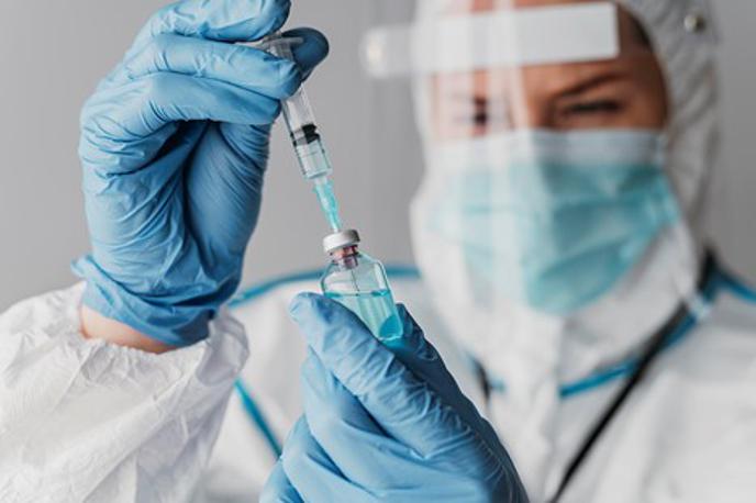 Pfizer_2 | Slovenija bo Hrvaški na njeno zaprosilo za 40 tisoč odmerkov cepiva proti covid-19 proizvajalca Pfizer/BioNTech posodila 40.950 odmerkov tega cepiva.