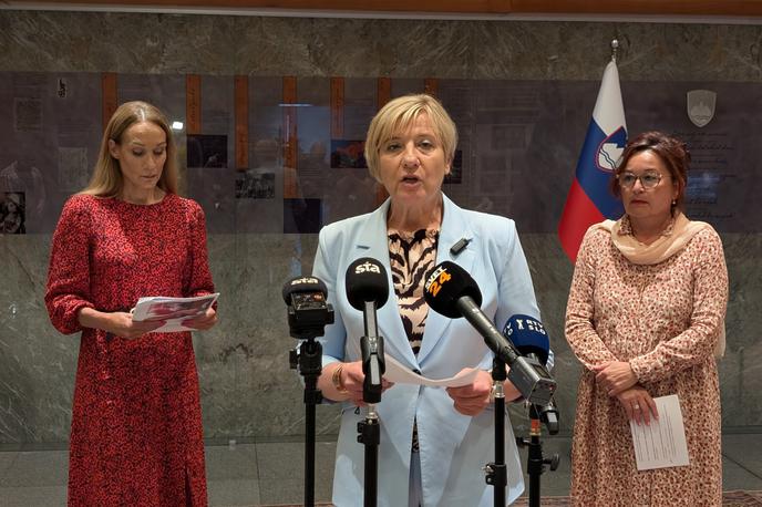 Poslanke Svobode | "Zakon predstavlja pomemben korak za sistemsko ureditev položaja oseb z gluhoslepoto," meni poslanka Andreja Živic. | Foto STA