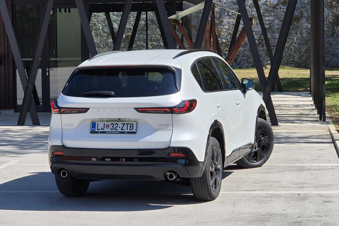Mazda CX-5: japonski SUV, ki je pošteno zrasel in največjo spremembo doživel znotraj