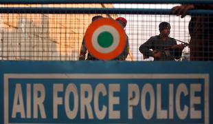 Po sobotnem napadu na indijsko letalsko bazo danes še eksplozija