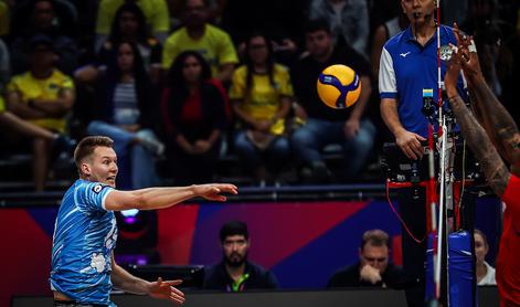 V živo: oslabljeni Slovenci suvereno odprli dvoboj s Turki