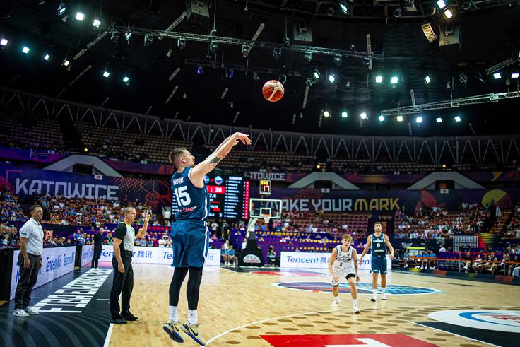 Slovenci so se v Rigo podali s popotnico treh zmag in dveh porazov. | Foto: Guliverimage